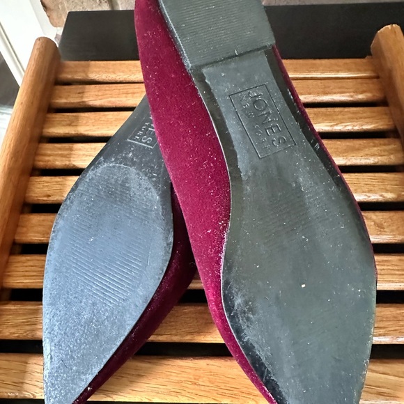 Jones New York Women's Burgundy Flats - Picture 3 of 5